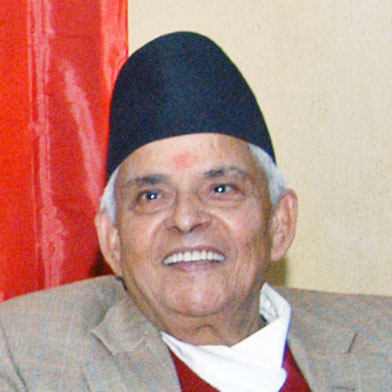 किन लोकप्रिय थिए भरतमोहन अधिकारी