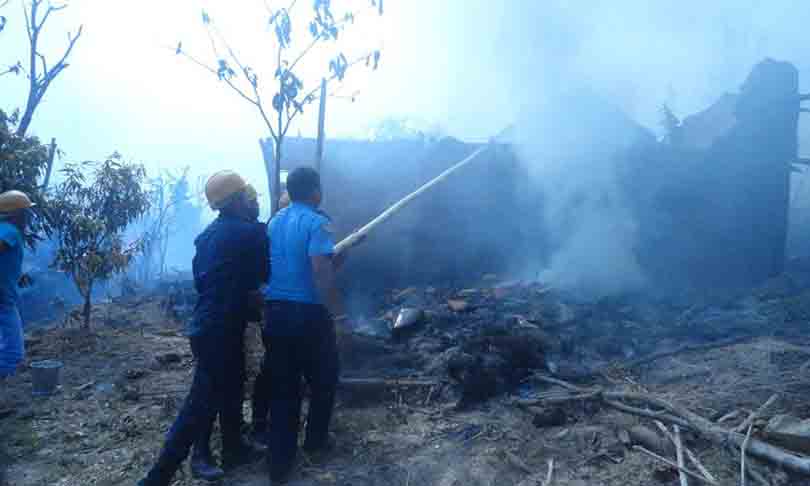 ताप्लेजुङमा आगलागी हुँदा ८ घर जले