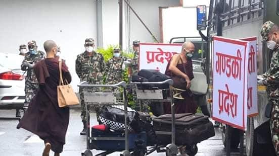कोरोनाको बाहनामा लुट : स्वदेश फर्कन पनि कमिसन दिनुपर्ने ?
