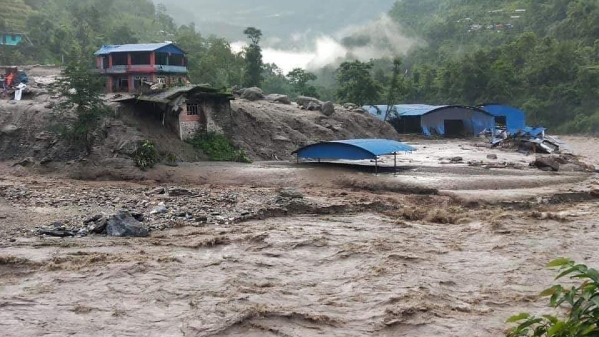 साउन ४ गतेदेखि खोला र नदी क्षेत्रमा बाढीको जोखिम, सतर्क रहन मौसमविद्को आग्रह
