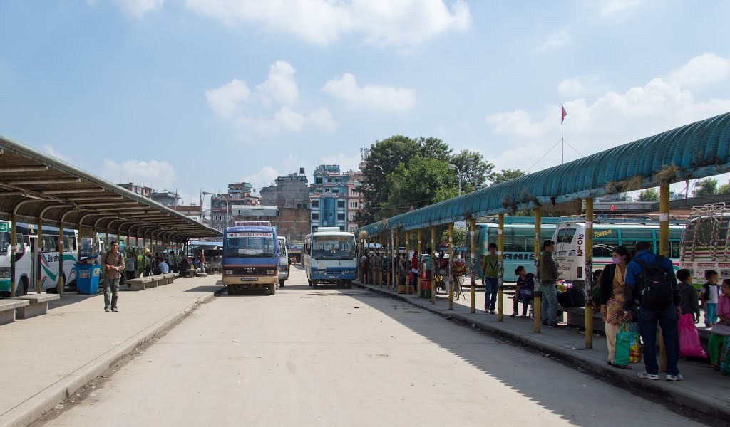 कोरोना त्रास,सार्वजनिक यातायातमा छैनन् यात्रु