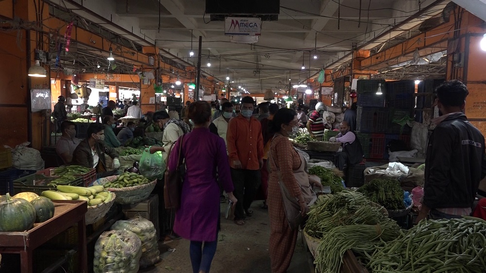चाडपर्वमा मुल्यबृद्धि हुँदा उपभोक्ताको चुल्हो बल्नै गाह्रो,अनुगमन गर्ने सरकारी निकाय सधैं मौन