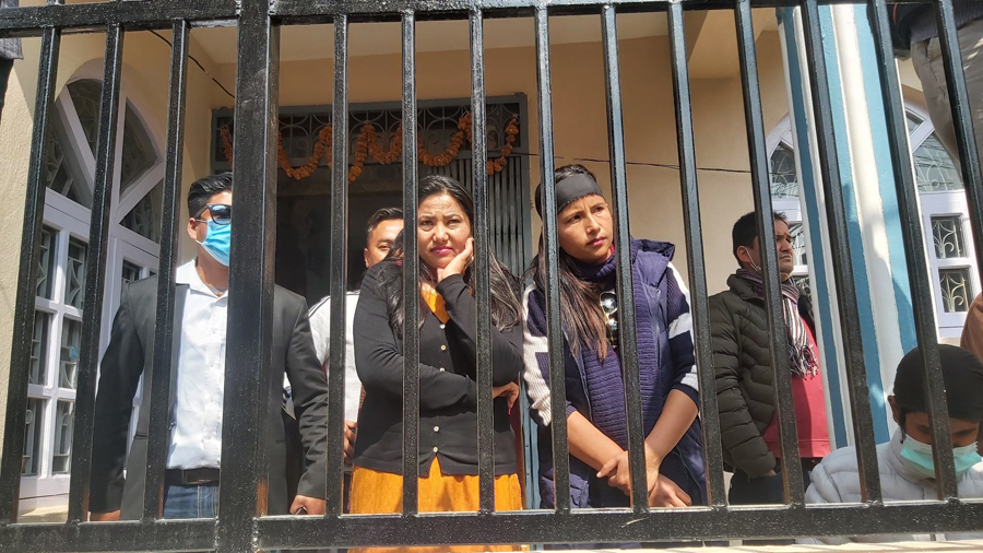नेकपा नेतृ रामकुमारी झाँक्री पक्राउ, राज्यविरुद्धको कसुर गरेको आरोप