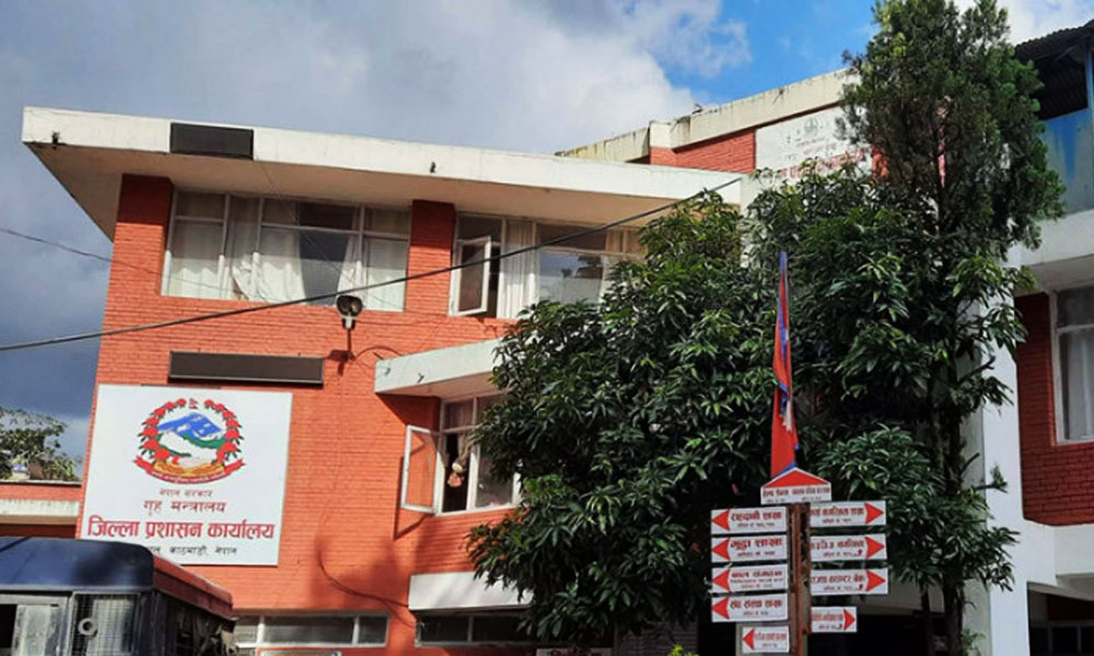 तीन जिल्लाका सिडिओले गरे अत्यावश्यक काम बाहेक अरु बन्द