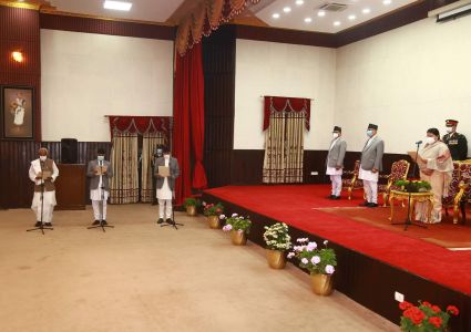 सर्वोच्च अदालतमा मन्त्रिपरिषद् पुनर्गठन विरुद्ध रिट निवेदन पेश