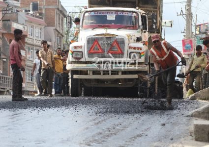 असारे विकासमा बजेट सक्ने हतारो,बालुवामा पानी हाल्ने काम भएको भन्दै चौतर्फी बिरोध