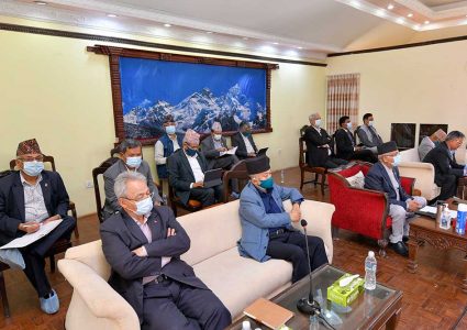 फर्किएनन् प्रधानमन्त्री ओली जेठ २ मा, महाधिबेशन आयोजक समितिबाटै स्थायी कमिटिमा नियुक्त