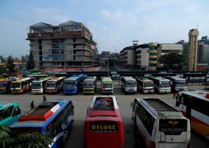 शनिबारदेखि लामो तथा मध्यम दुरीमा सार्वजनिक यातायात सञ्चालनमा, बसपार्कमा भेटिदैनन् यात्रु
