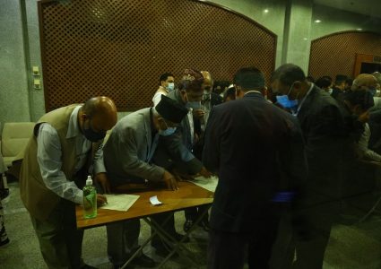 देउवाले पाए विश्वासको मत, पक्षमा १ सय ६५,विपक्षीमा ८३ मत, १ जना तटस्थ