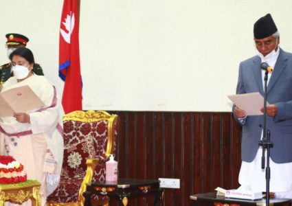 पाँचौ पटक सत्तारोहण गरेका प्रधानमन्त्री देउवासामु चुनौतिका चाङ