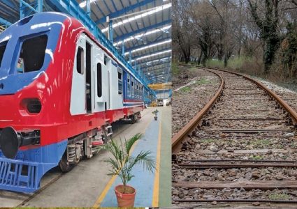 नेपाल–भारत रेल सेवा सम्झौता २००४ आदान प्रदान पत्रमा हस्ताक्षर
