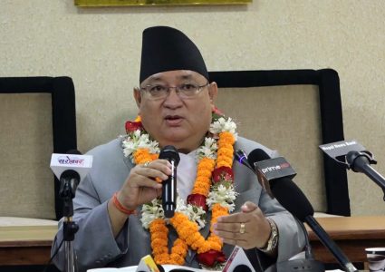 स्वास्थ्य राज्यमन्त्री उमेश श्रेष्ठको घोषणाः सरकारी सेवा सुविधा नलिने