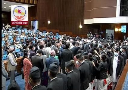 सभामुख र प्रतिपक्ष एमालेको रस्साकस्सी, संसदलाई कहिलेसम्म बन्धक बनाइराख्ने ?