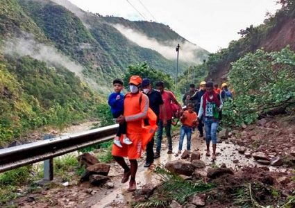 भारतको उत्तराखण्ड र केरलामा बाढी र पहिरोबाट ९६ जनाको मृत्यु