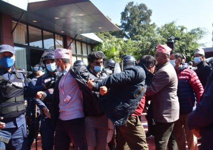 नेपाल रेडक्रस तदर्थ समितिको मनोमानी,प्रतिनिधि काठमाडौं बोलाएर बिधान महाधिबेशन स्थगित