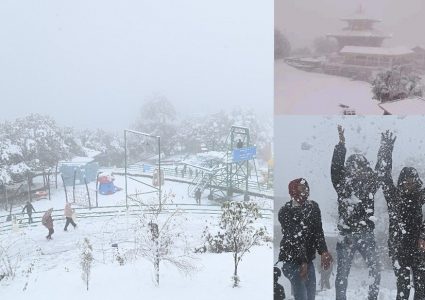 काठमाडौं उपत्यका आसपासका धैरै क्षेत्रमा हिमपात, चन्द्रागिरीमा भीडभाड (फोटो फिचर)
