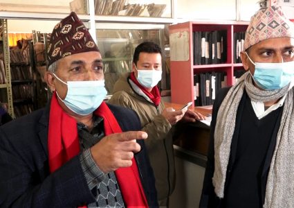 बागमतीका यातायात मन्त्रीसँग बिचौलियाको बार्गेनिङ,१५ सय मागे घुष,मन्त्री परे छक्क