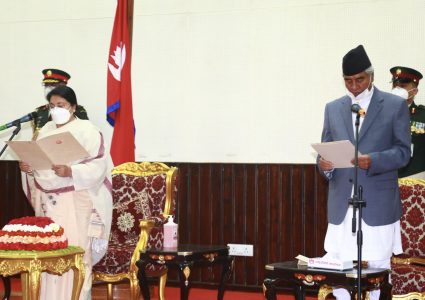देउवा सरकारको एक वर्ष, सम्पत्ति सार्वजनिक मै आलटाल, कोरोना नियन्त्रणमा भने फड्को