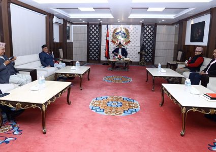 एमसीसीमा दलहरुको गलफत्ती,दिनभर देउवा,ओली,प्रचण्डको दौडधुप
