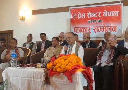 कांग्रेसका केही नेता अतिबादी बनेको प्रचण्डको गुनासो, गठबन्धन एमालेसँग पनि हुनसक्छ