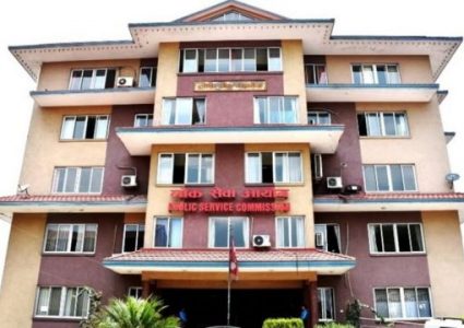 लोक सेवाले गराएन तीन बर्षदेखिका परीक्षा,अदालतको आदेशले रणभुल्ल