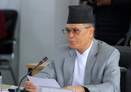 गुन बिर्सिएको भन्दै देउवा र प्रचण्डमाथि खनिए चोलेन्द्र शमशेर जवरा