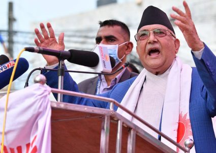 एमाले अध्यक्ष ओलीको प्रधानमन्त्री देउवामाथि गम्भिर आरोपः भारत गएर म्याउँम्याउँ गरे