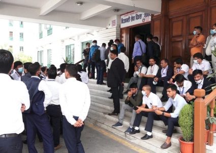 चोरबाटोबाट तलब बढाउने प्रयास असफल, १५ प्रतिशत मात्रै वृद्धि गर्ने सरकारको निर्णय