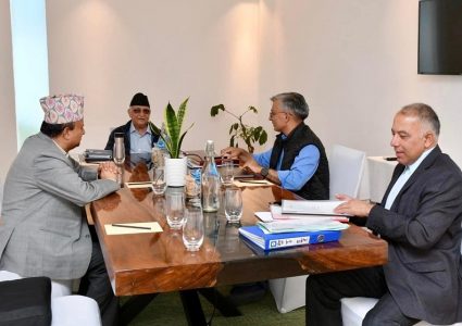 एमालेमा पूर्वमाओवादी पेलानमा, जिम्मेवारी दिन आनाकानी,कोही चुपचाप, कोही विदामा