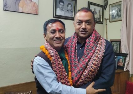 विश्वप्रकाशले गगनकै घर पुगेर भनेः प्रधानमन्त्री बनाउन म आफै लाग्छु