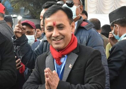 तेश्रो प्रयासमा भारी मतसहित विश्वप्रकाश शर्मा विजयी,झापा १ कांग्रेसले २३ बर्षपछि जित्यो