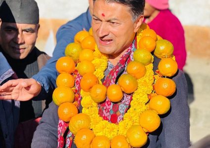 गुल्मीमा गोकर्ण विष्टलाई लगाइयो सुन्तलाको माला