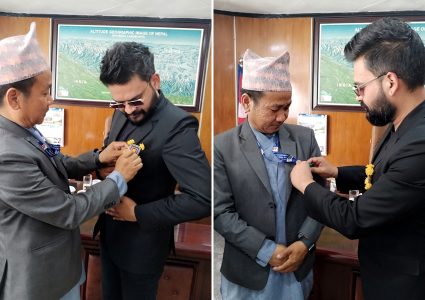 दुई मेयर बालेन साह र हर्क साम्पाङको पहिलो भेटघाट, एकले अर्कोलाई लगाइदिए सिलाम साक्मा