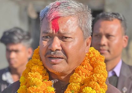 लुम्बिनी प्रदेशमा डिल्ली चौधरी मुख्यमन्त्री, ८ दलले हस्ताक्षर बुझाउँदै