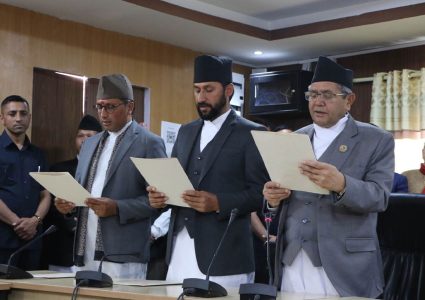 रवि र स्वर्णिमको संसदमा इन्ट्री, यथास्थितिमा रास्वपा सरकारमा नजाने