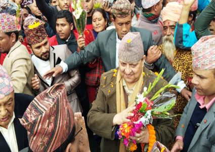 पूर्वराजा ज्ञानेन्द्र शाहको चिन्ताः शरणार्थी प्रकरणमा ओली, देउवा र प्रचण्ड नाइके भएको दाबी