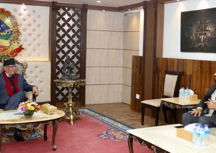 नक्कली शरणार्थी प्रकरणको छानविनमा खुट्टा नकमाउन रविको प्रचण्डलाई आग्रह