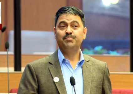 प्रतिनिधि सभामा सांसद १ सय ६५ मात्रै बनाउन खिमलाल देवकोटाको सुझाव