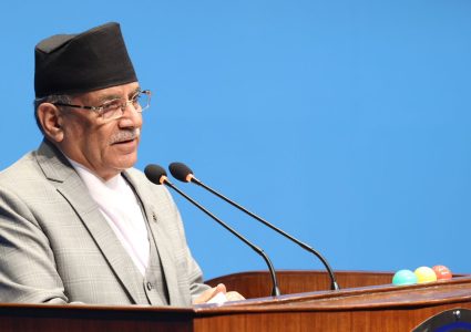 प्रधानमन्त्री प्रचण्डलाई संसदमा प्रश्नको ओइरो, जवाफ दिनै रोक्ने एमाले रणनिति !