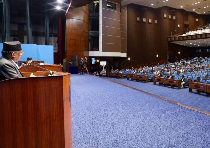 प्रधानमन्त्री प्रचण्डले सांसदको नाम र प्रश्न बिर्सिएपछि….