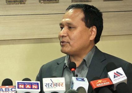 राजनीतिमा आउने कुलमानको तयारी, उर्जामन्त्रीले अनावश्यक दुख दिएको आरोप