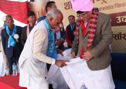 प्रधानमन्त्री प्रचण्डको फेरिएन कार्यशैली, वाचा तोडेर २० दिनमै गरे २० उद्घाटन !