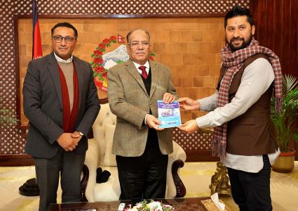 आफ्नो नाम मुछिएपछि रविले सहकारीबारे बुझाए प्रचण्डलाई प्रतिवेदन