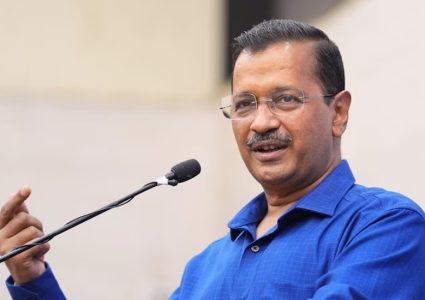 दिल्लीका मुख्यमन्त्री अरविन्द केजरीवाल पक्राउ