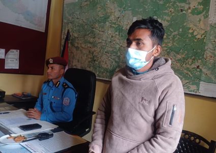रुकुमको प्रभु बैंकबाट एक करोड ३१ लाख बढी रकम हिनामिना गरेर फरार कर्मचारी पक्राउ