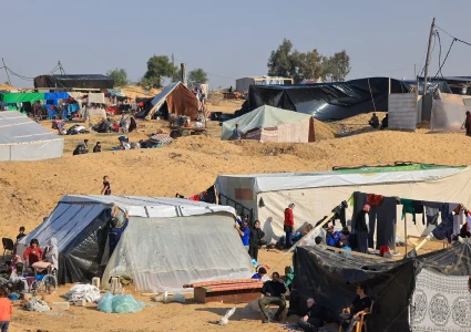 गाजाको शरणार्थी शिविरमा हवाई हमला, कम्तीमा ५० जनाको मृत्यु