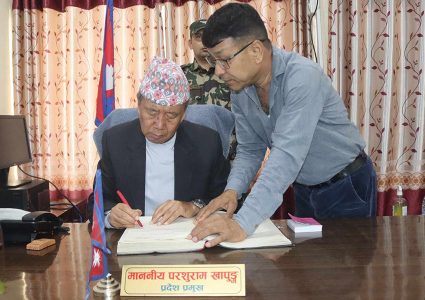 कोशीमा छैठौं पटक सरकार गठनको आह्वान, बर्खास्तमा परेका मुख्यमन्त्री कार्की अदालत जाने