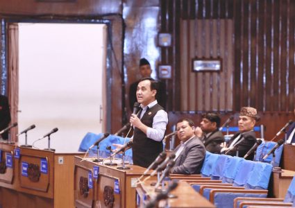 गिरीबन्धुको फाइल खोल्ने गृहमन्त्रीलाई विश्वप्रकाशको चुनौति