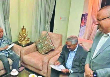 मध्यरातमा नयाँ सरकार बनाउन एमाले र कांग्रेसबीच सहमति, पहिलो चरणमा ‌ओली प्रधानमन्त्री