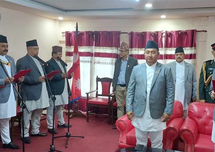 बागमतीमा ४ मन्त्रीले लिए शपथ, प्रभातलाई हटाएर हरिप्रभालाई नियुक्त